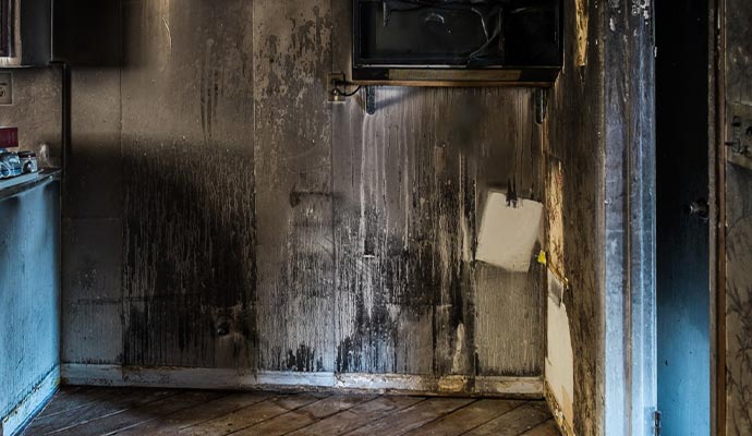 Smoke odor removal service from kitchen room